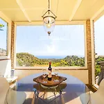 Cubo's La Gitanilla Vila *