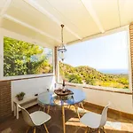 Cubo's La Gitanilla Vila